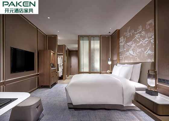 هتل کمپینسکی در چین مبلمان سوئیت های بزرگ با طراحی اتاق نشیمن کامل با فضای نشیمن